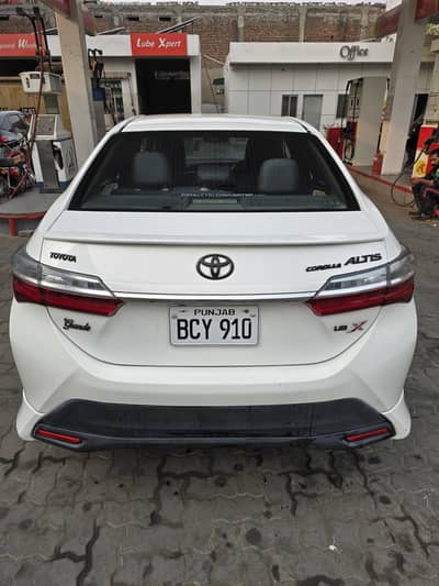 Toyota altis grande 18 model  better civic  / city gli
