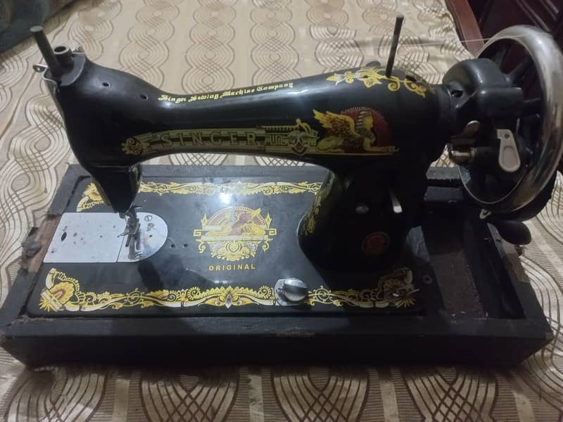 Singer Sewing Machine 0