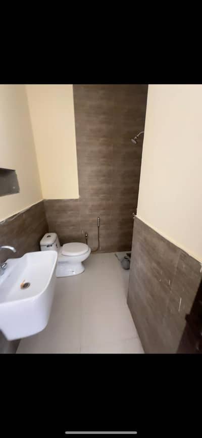 5 Marla house for rent in park view 03184583378