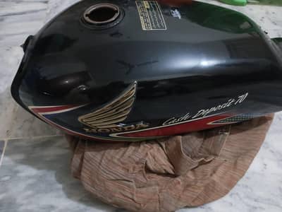 honda cd 70 tank and side cover 17 model