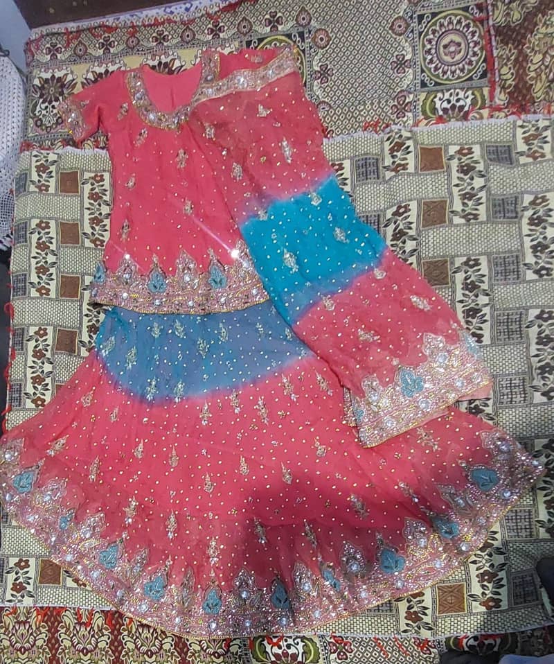 لہنگا فار سیل صرف دو بار استعمال ھوا ہے 2