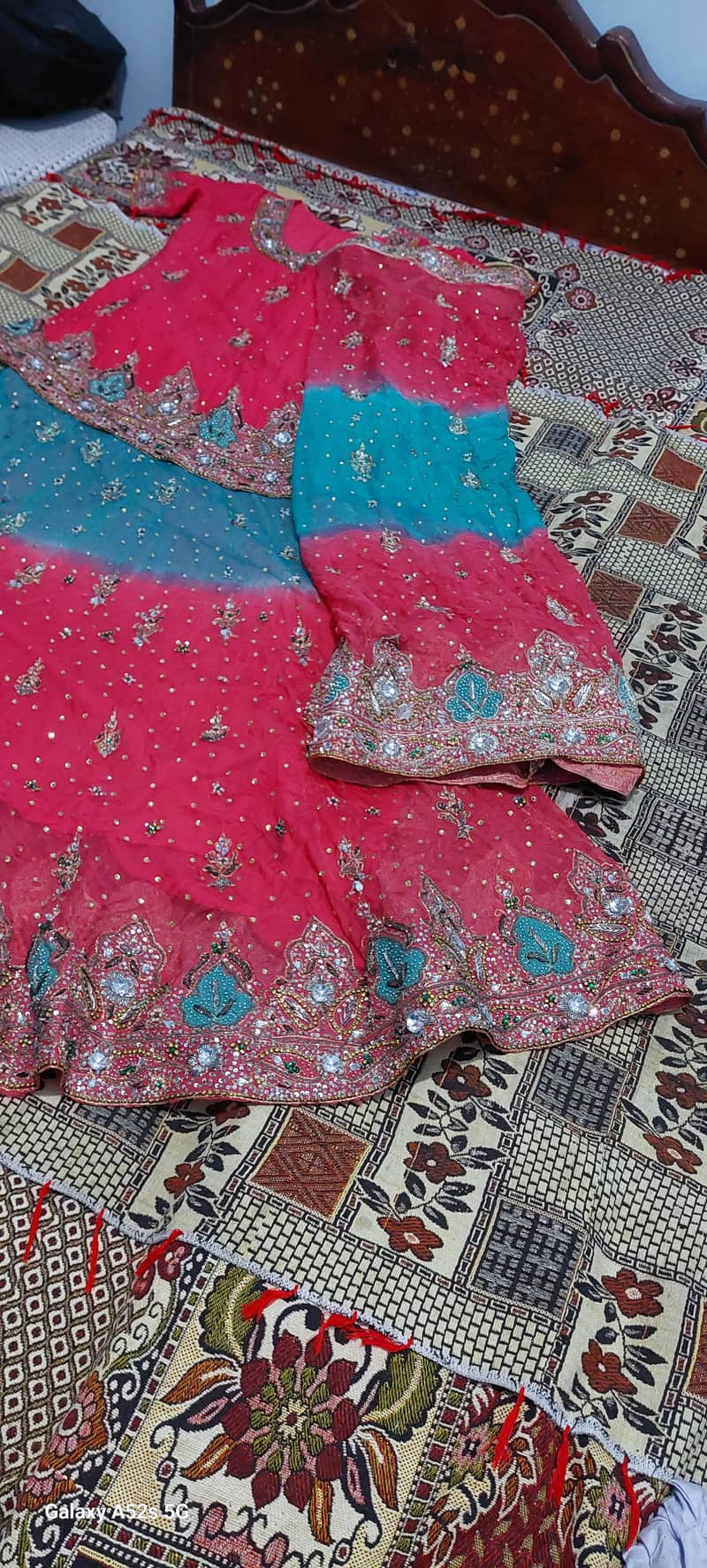 لہنگا فار سیل صرف دو بار استعمال ھوا ہے 3