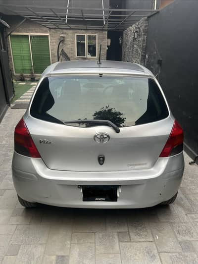 Toyota vitz F 1.0