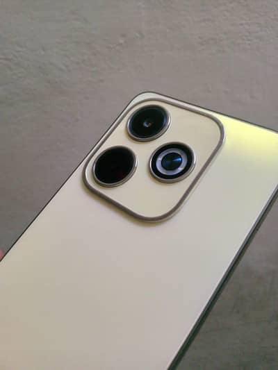 infinix hot 40i . 8/128 . complete box