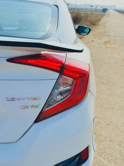 Honda Civic oral urgent for sale model. 17/18