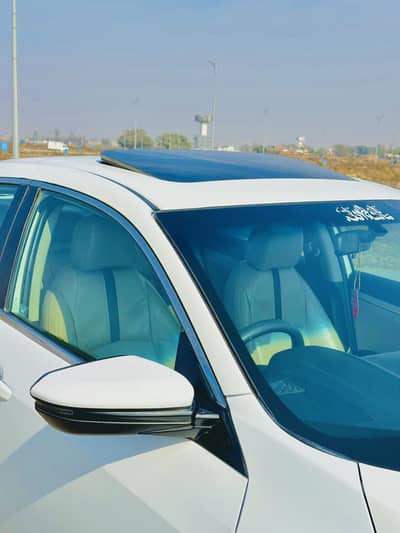 Honda Civic orial UG  urgent for sale model. 17/18 total genuine.