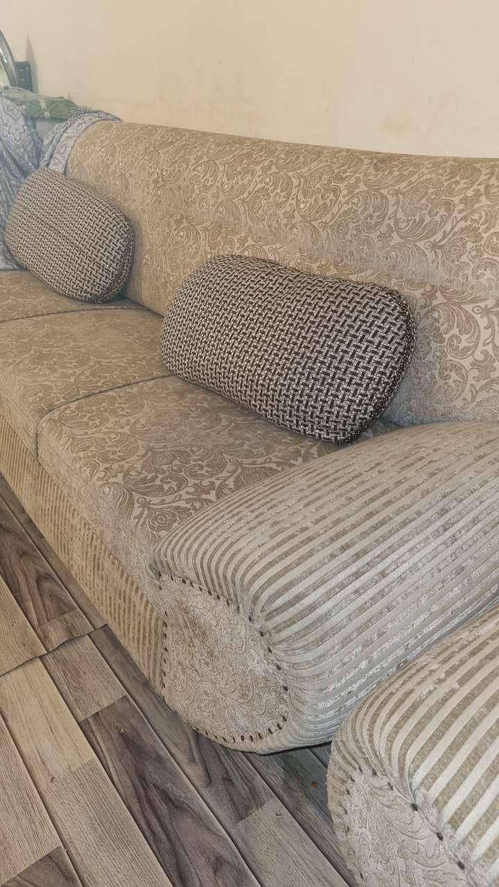 7 seater sofaa going cheap 3