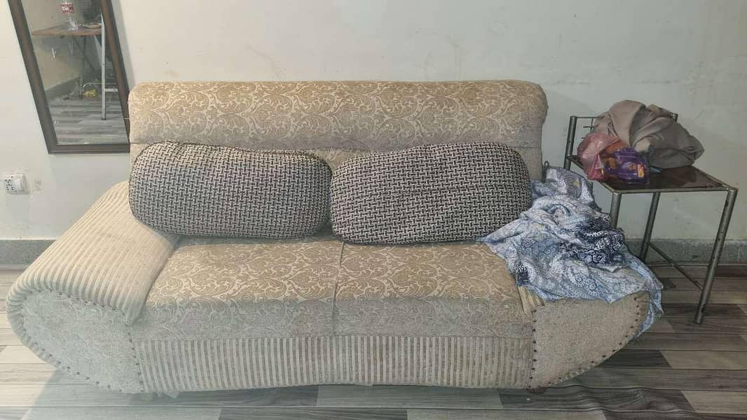 7 seater sofaa going cheap 4