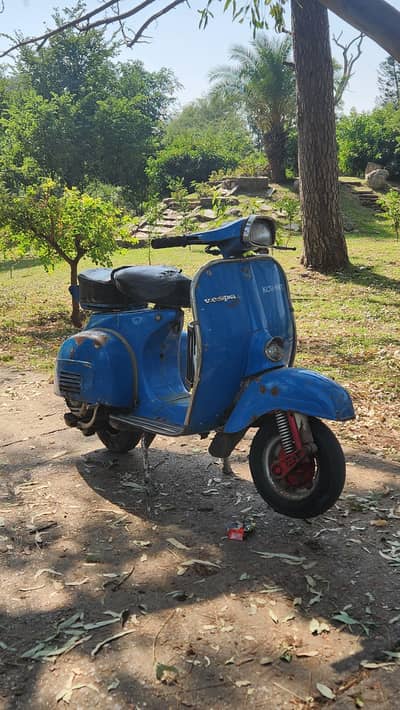 CLASSIC PATINA VESPA FOR SALE IN GREAT CONDITION