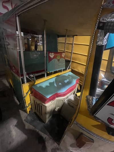 Tezraftar 7seater open Rikshw