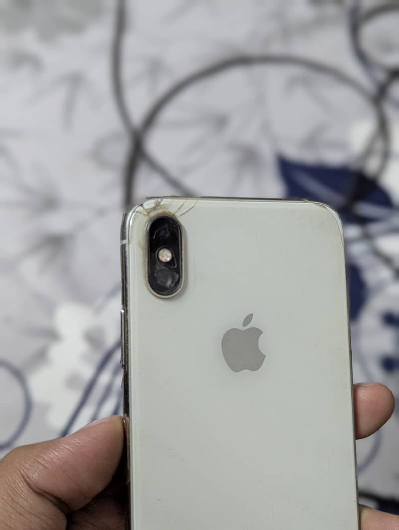 iPhone X 64GB PTA Approved – Neat Condition 1