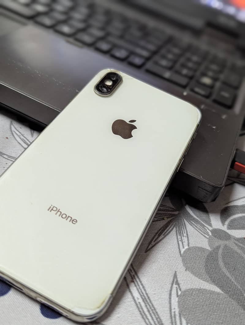 iPhone X 64GB PTA Approved – Neat Condition 3