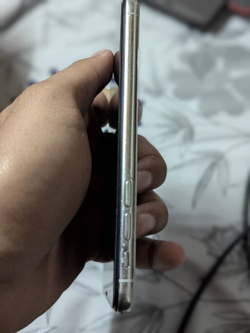 iPhone X 64GB PTA Approved – Neat Condition 4