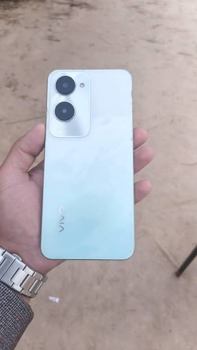 Vivo Y18
