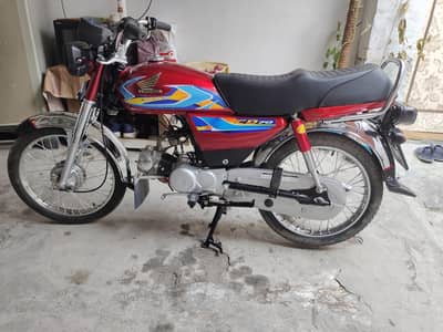 CD70 2015 model new condition contact number 03087779817