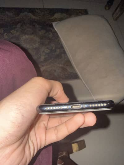 Iphone se ha 10/10 conditon 100 health panel orignal everything ok