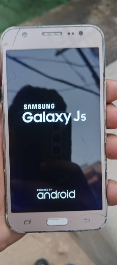 set Jo bhi ha apkey samny ha 1/8