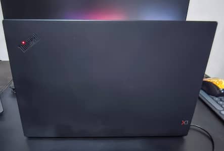 Lenovo X1 Carbon | i7 8th Gen | 16GB RAM | 512 ROM