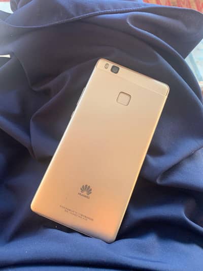 10 by 10 condition Huawei p9 lite phone =