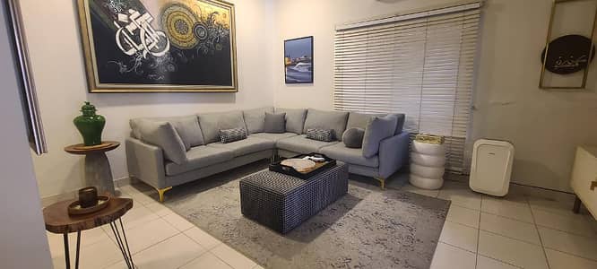 10 MARLA VERY BEAUTIFUL BUNGALOW AVAILABLE FOR RENT