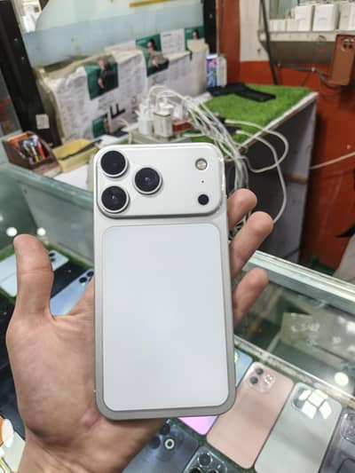 iphone xr convert to 17 pro max