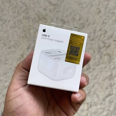 iPhone 3 pin adpter 100% original With 1year Warranty