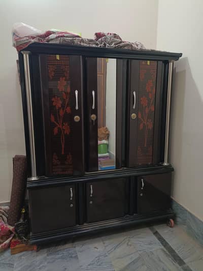 New SafeAlmari Forsale Good Condition 10By10