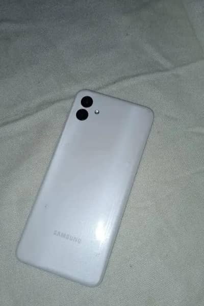 Samsung A04  4/64 WITH BOX ONLY