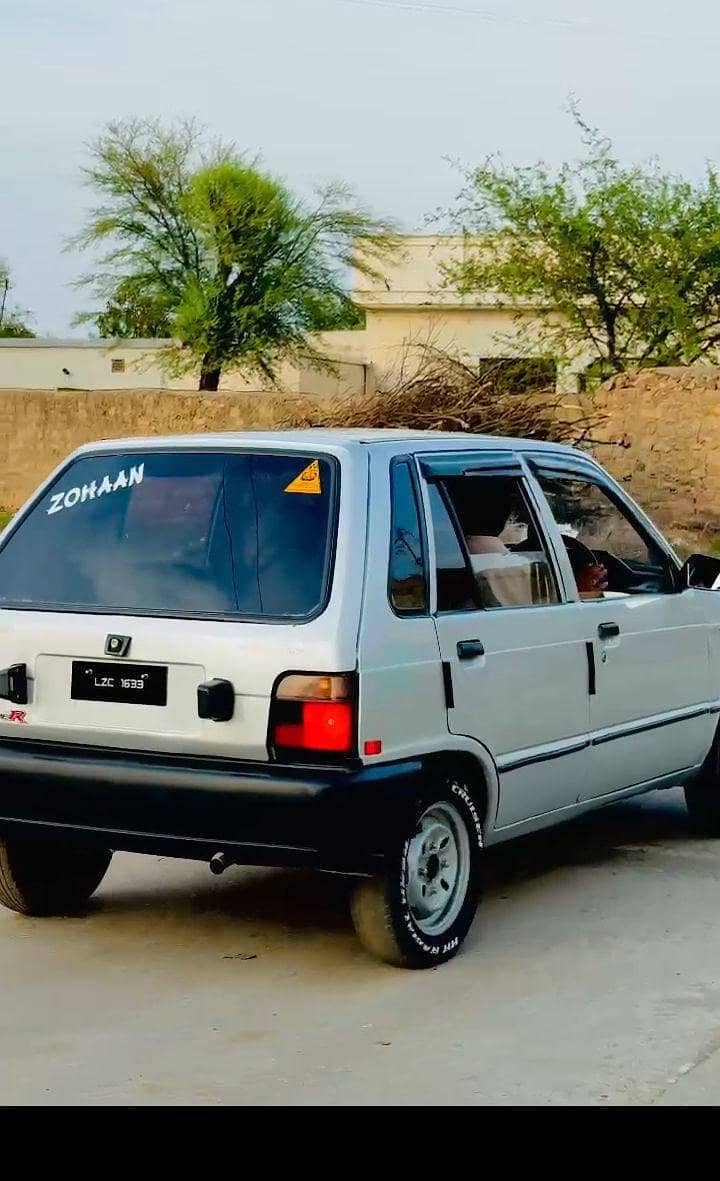 بائ 10 گاڑی کی    کنڈیشن اوکے کوئی کام نہیں ہے بیچ میں بالکل ہر چیز سے 9