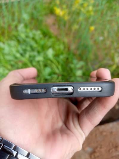 I phone XS E sim working