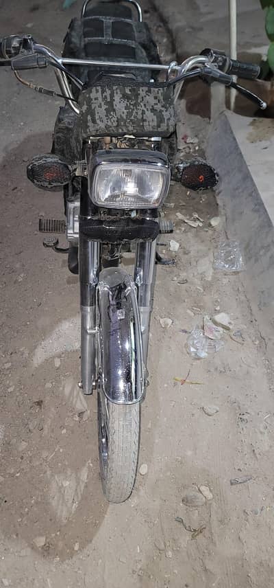 Selling my Honda 125 All Document Clear Chamber Engine Shield