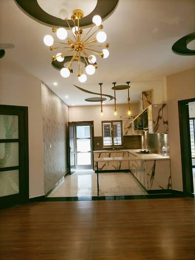 10 Marla house for rent