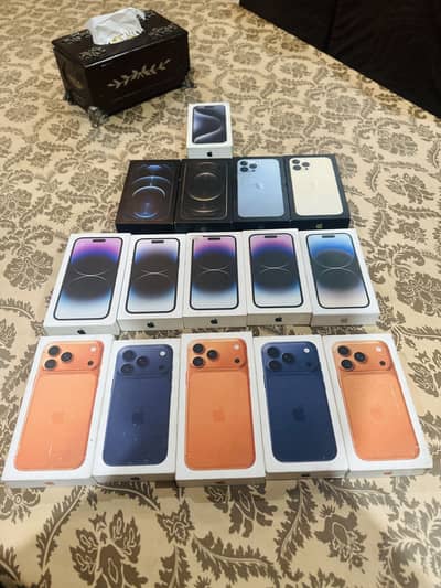 Iphone Boxes 17pro/Max with genuine cables
