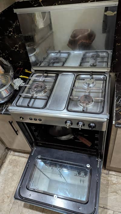 cooking Range with 3 burner . . . .