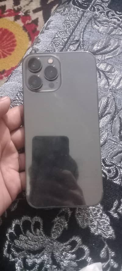 condition 10 by 10 okey hai Mere use me hai 256GB