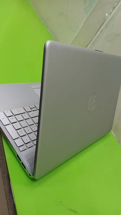 Hp 15-DU i3-10th  8gb 128gb