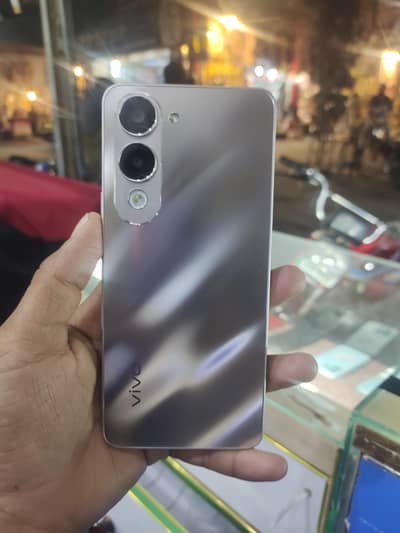 4/128 with box and charger