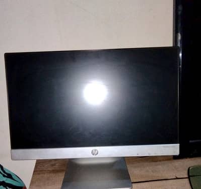 HP Pavilion 22xi 21.5" LED Backlit Monitor Has HDMI great for gaming
