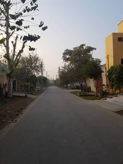 Prime Location 1 Kanal Residential Plot for Sale Sunny Park, Lahore