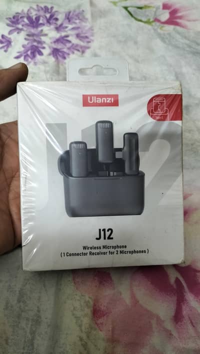 Ulanzi J12 Lavalier Dual wireless Microphone collar mic Type -C