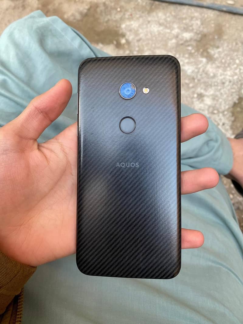 sharp Aqous r zero 1