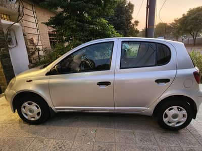 TOYOTA VITZ 1.3 2001 1300 CC