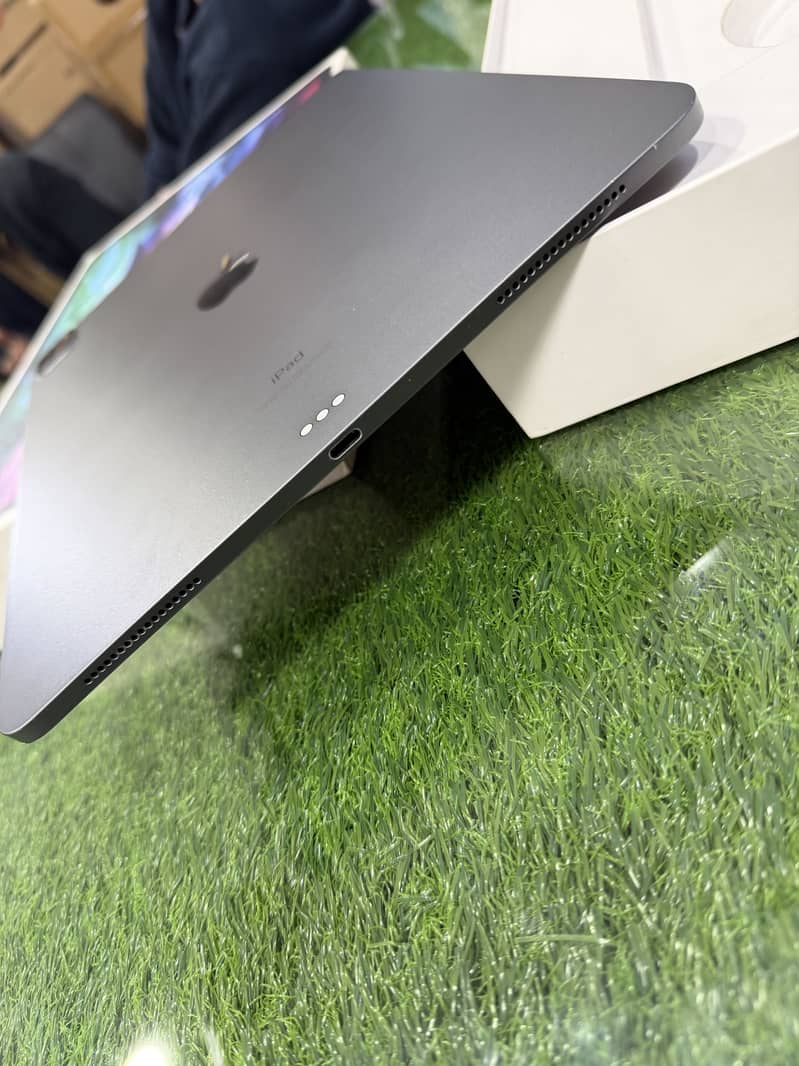 iPad Pro 4th generation 12.9 3