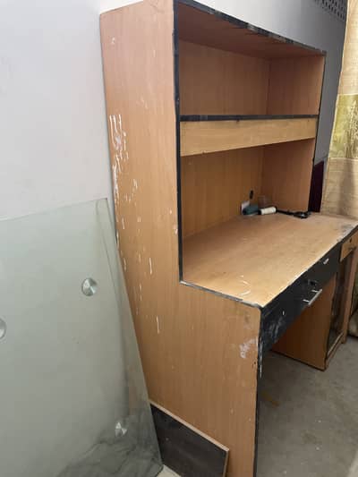 Secondhand table all oky only neend to clean