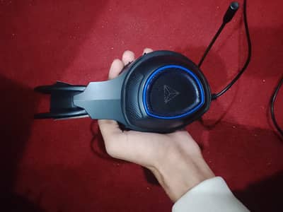 High-quality wired gaming headphones designed for immersive sound