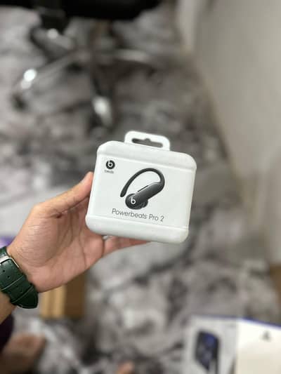Beats Powerbeats Pro 2 - High-Performance Earbuds - Jet Black (sealed)