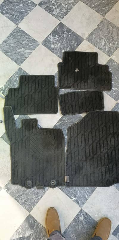 Toyota Raize Carpet/floor mats