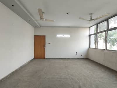 10-Marla 3-Bedrooms Apartment Available For Sale in Askari-1 Lahore Cantt.