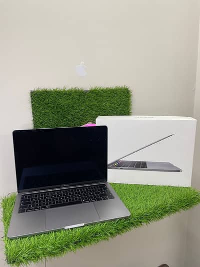 Apple MacBook pro 2019 13 inch core i5 8gb 128 gb