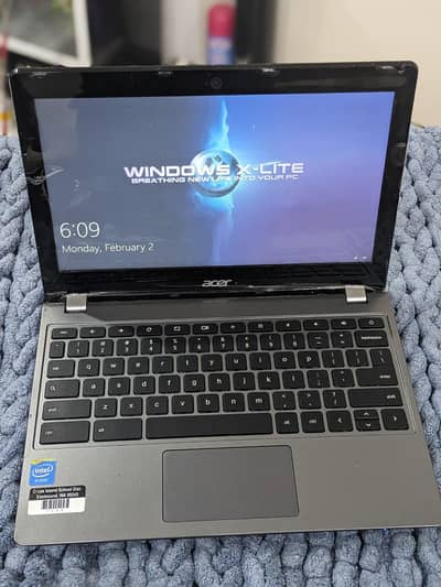Acer C740 Chromebook Windows 10 Edition 2GB RAM 128gb ssd